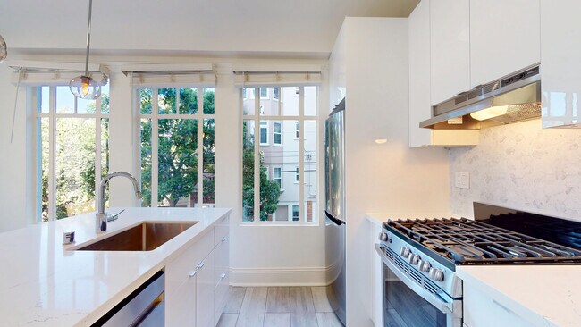 Foto del edificio - 3272 21st St