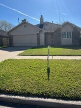 Building Photo - 2526 Doverglen Dr