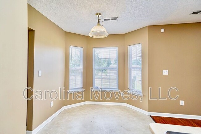 Foto del edificio - 144 Crescent Creek Ct