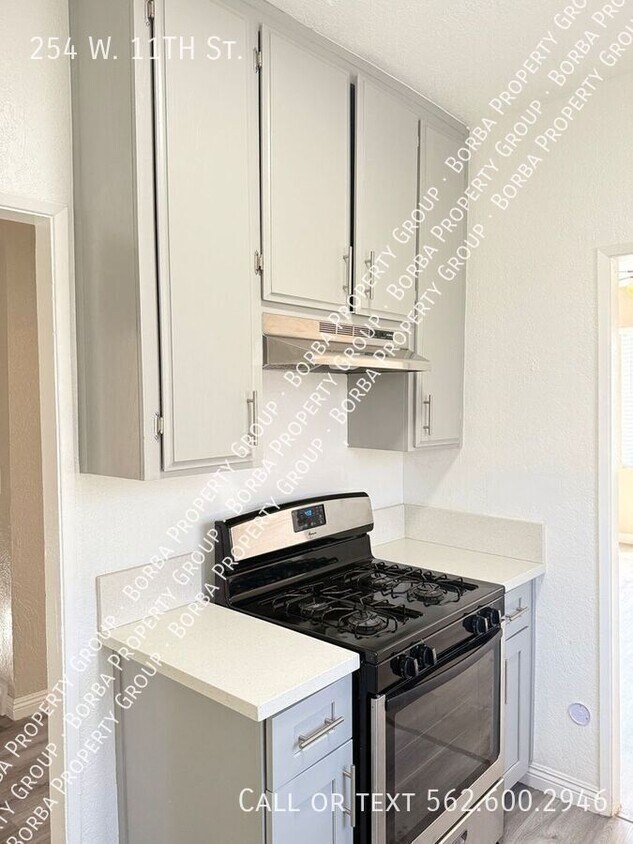 Foto principal - 254 W 11th St
