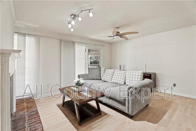 Foto del edificio - 2901 Lenox Rd NE