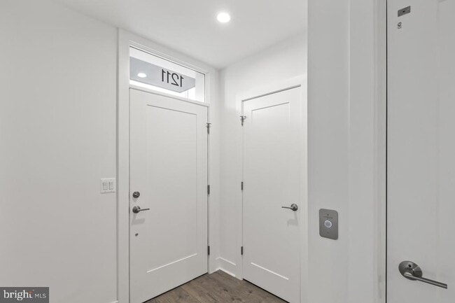 Building Photo - 1211 Northside Park Blvd