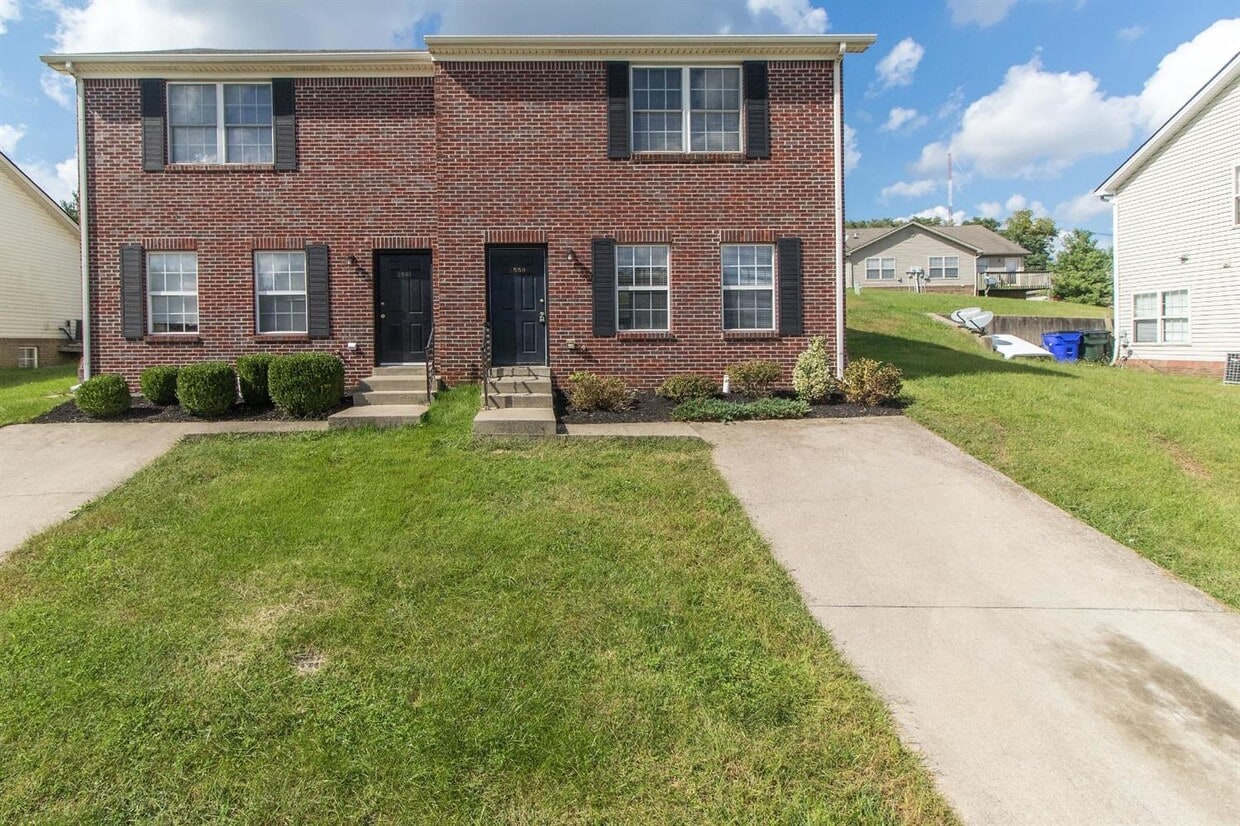2559 MacKenzie Ln, Lexington, KY 40509 Townhome Rentals in Lexington