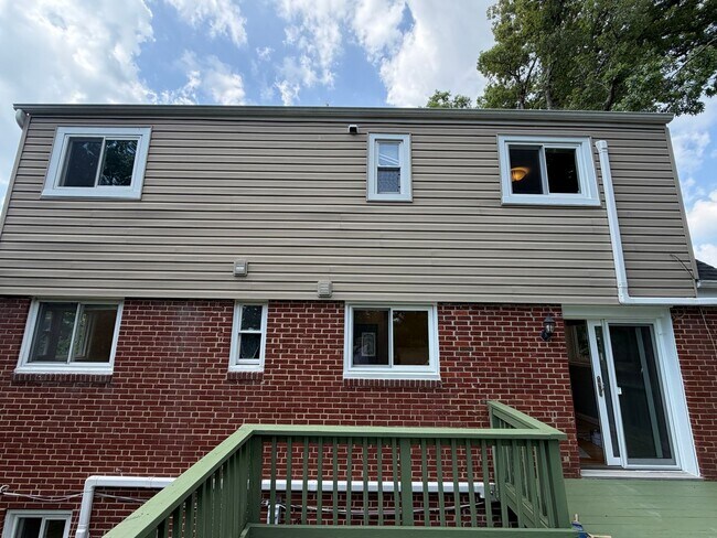 Building Photo - "COMING SOON" Spacious 5 bed + 2FB w/ Fenced in yard & Deck