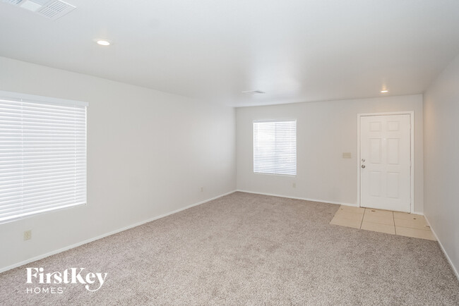 Building Photo - 705 Moonlight Mesa Dr