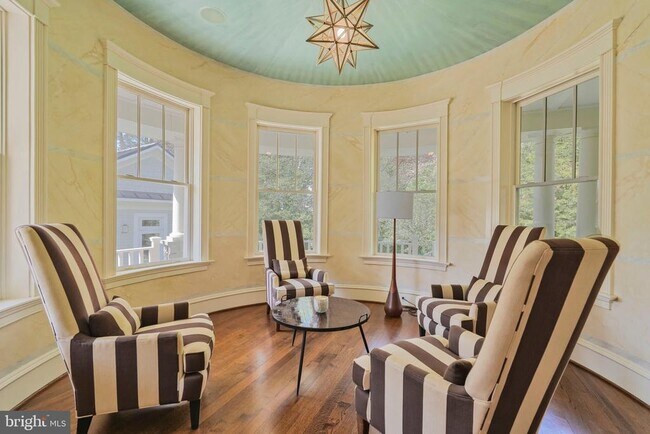 Foto del edificio - 833 Herbert Springs Rd