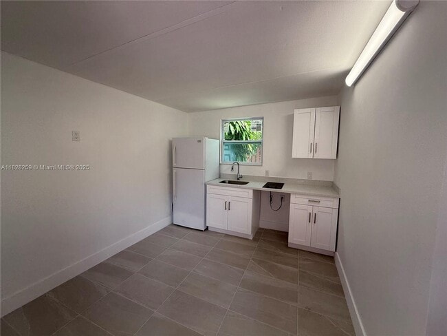 Building Photo - 6765 SW 34th St