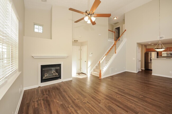 Foto del edificio - 654 W Oaks Dr