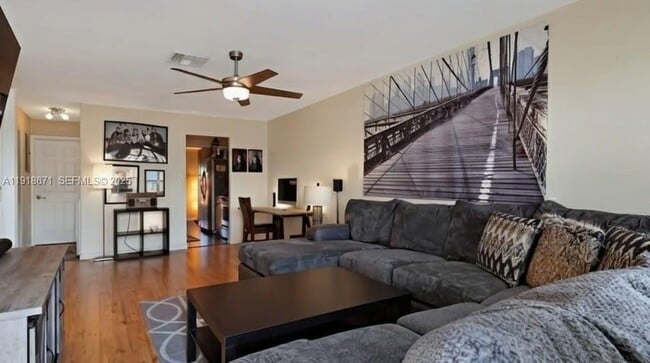 Building Photo - 8069 SW 19th Ct