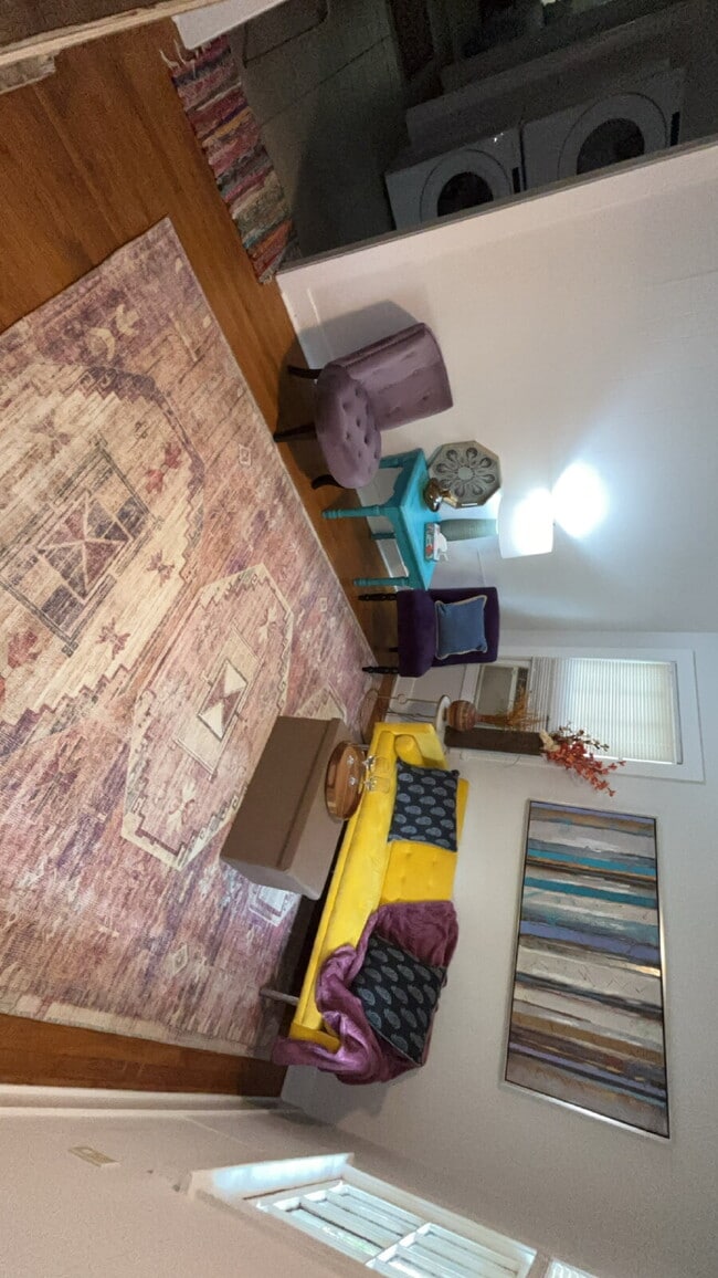 Photo - Furnished One Bed in Belhaven Apartment