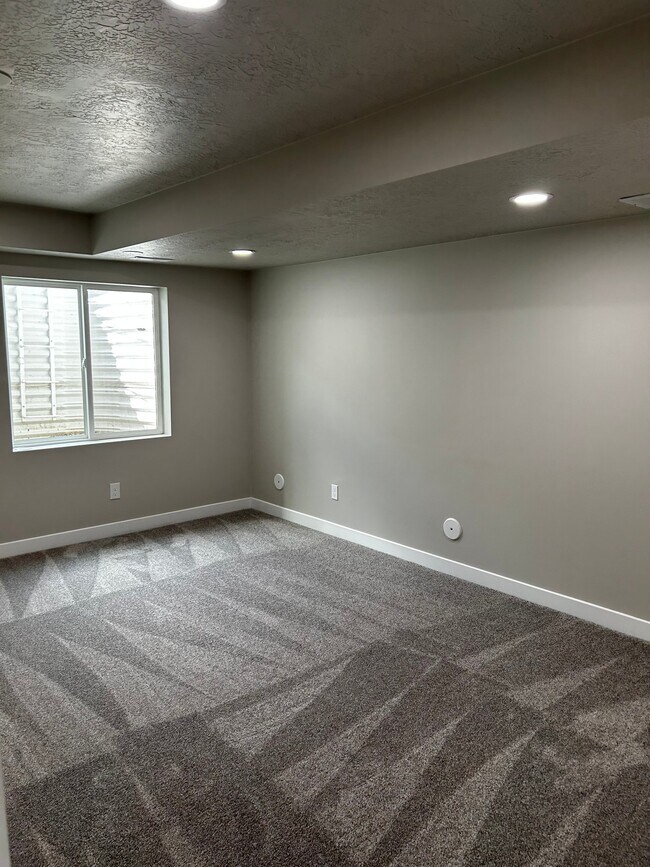 Building Photo - 5146 W Mellow Way