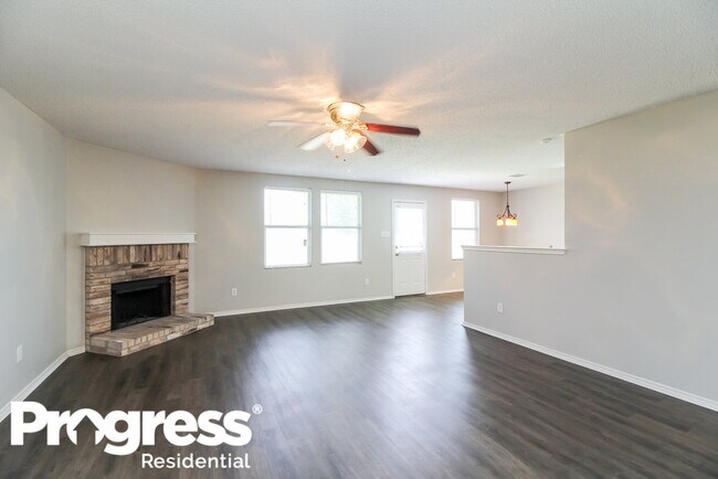 Building Photo - 1202 Mcmillan Dr