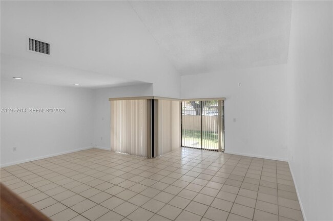 Building Photo - 6114 SW 127th Pl