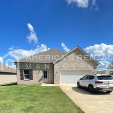 Building Photo - 486 Andrew Dr