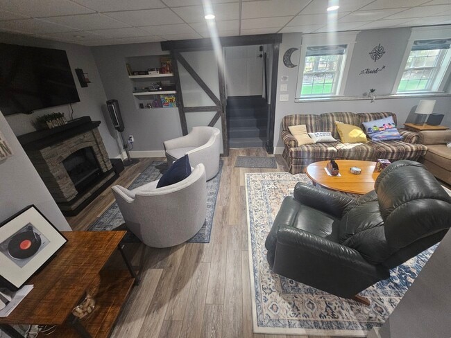 Building Photo - 435 High St