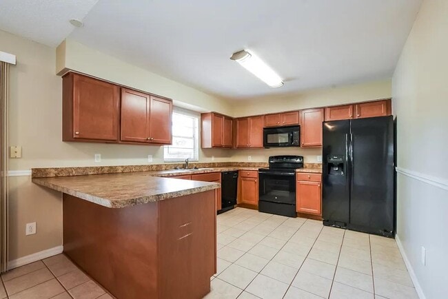 Building Photo - 102 Laguna Ct