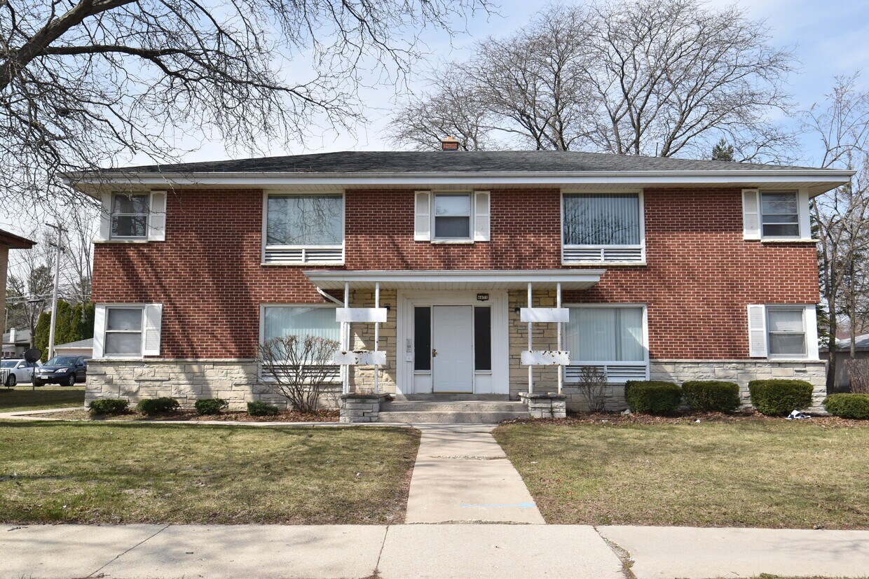 Primary Photo - 4471 N 84th St