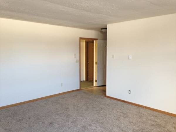 Foto principal - 122 Maine St