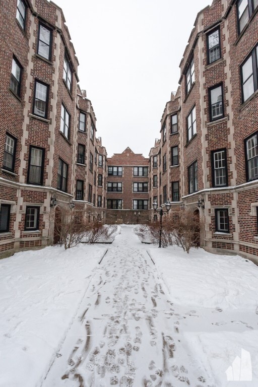 Primary Photo - 584 Sheridan Sq