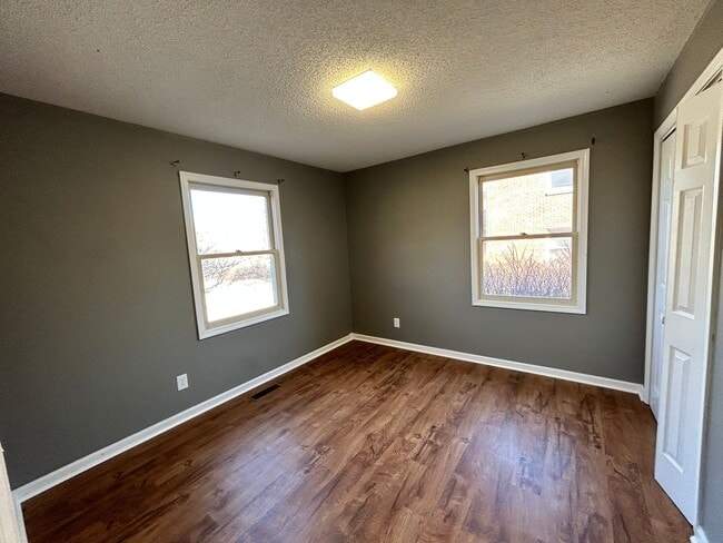 Building Photo - 1614 Wiswell Rd W