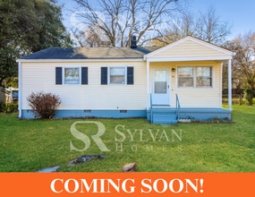 Building Photo - 801 Devon Dr
