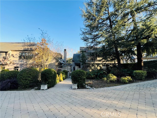 Foto del edificio - 4110 Woodleigh Ln