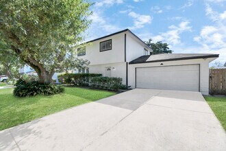 Building Photo - 9912 Cardinal St