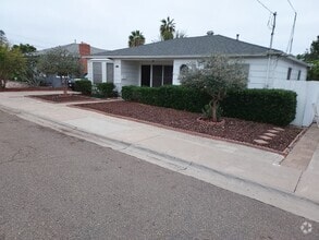 Beautiful Home w/ plenty of parking ! ! ! - 4804 Austin Dr
