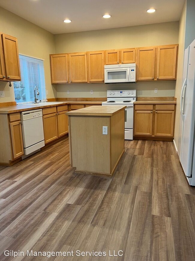 Building Photo - 3 br, 2.5 bath House - 7023 144th St SE