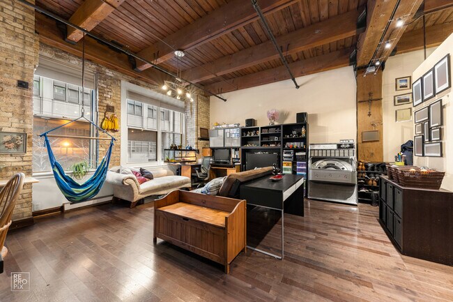 Foto del edificio - 540 N Lake Shore Dr