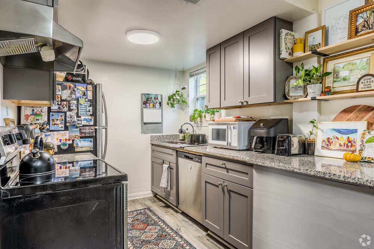 Foto principal - Clarkston Oaks Apartments