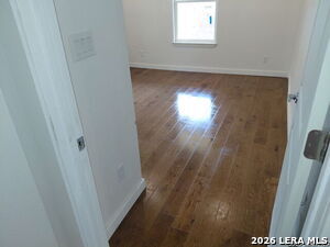 Foto del edificio - 209 Eleanor Ave