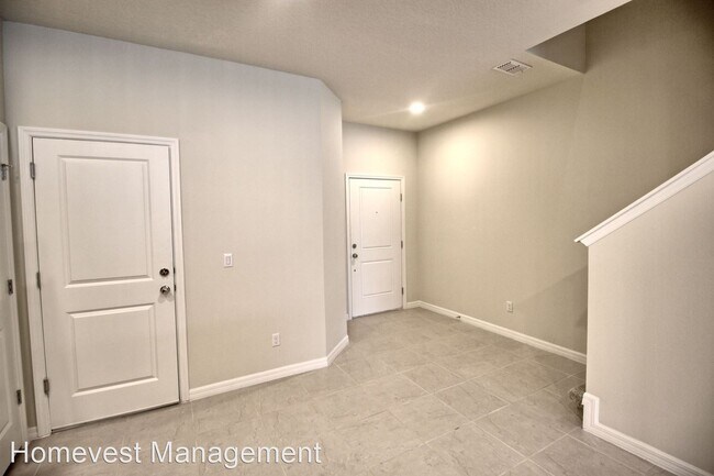 Building Photo - 2 br, 2.5 bath House - 1144 Pavia Drive