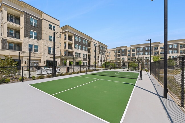 Building Photo - Novum Plano
