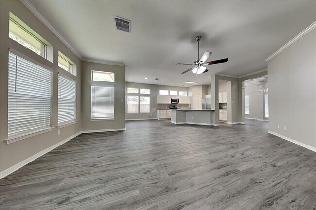 Foto del edificio - 6818 Auburn Oak Trail
