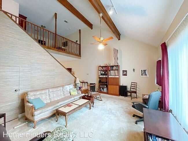 Building Photo - 2 br, 2 bath House - 279 Marilyn  Dr. #35