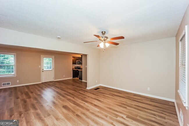 Foto del edificio - 5037 Central Church Rd
