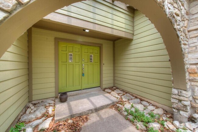 Foto del edificio - 12800 Powderhorn St
