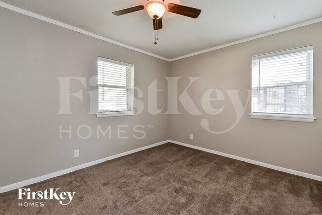 Foto del edificio - 1465 Wheaton St