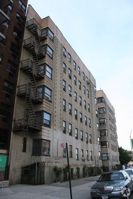 Primary Photo - 1750 Grand Concourse