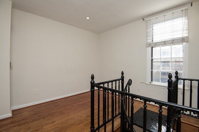 Building Photo - 1754 Corcoran St NW