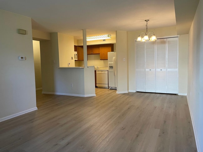 Foto del edificio - 45021 Bennett Pl