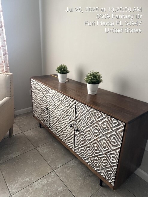 Building Photo - 5309 Fantasy Dr