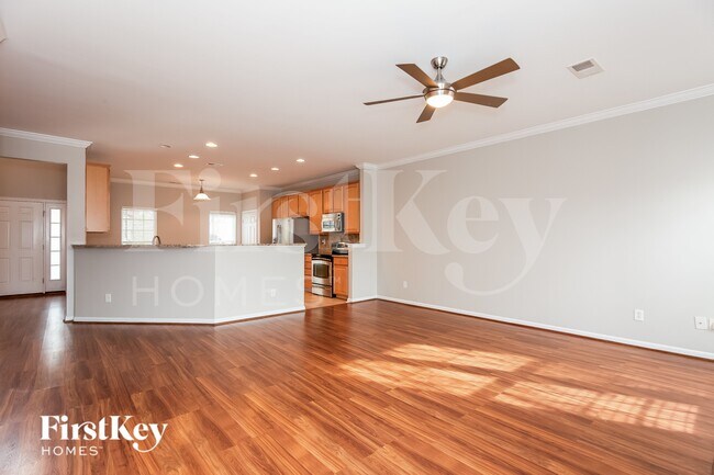 Foto del edificio - 15507 Troubadour Ln