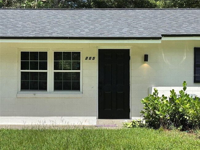 Building Photo - 205 S Chandler Ave