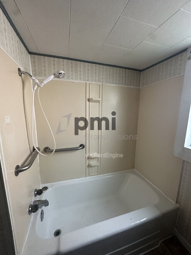 Foto del edificio - 2808 Champaign Ave