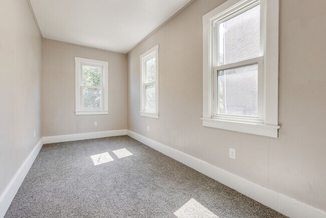 Foto del edificio - 2641 S 18th St