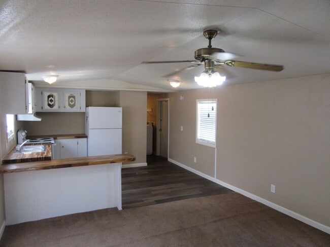 Building Photo - 4512 Carla Ln