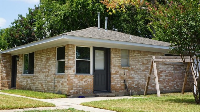 Building Photo - 604 Wilson Rd