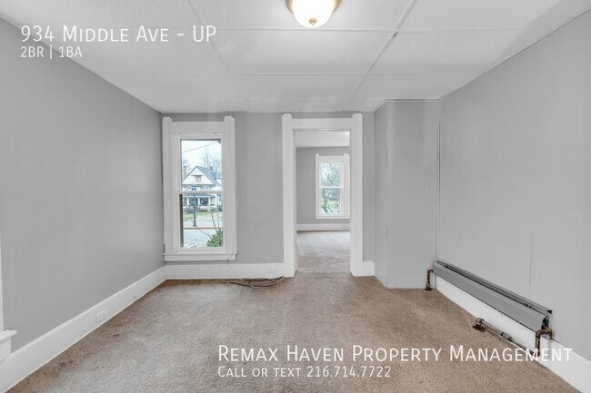 Foto del edificio - 934 Middle Ave Ste UP,Elyria- 2 bedroom, 1...